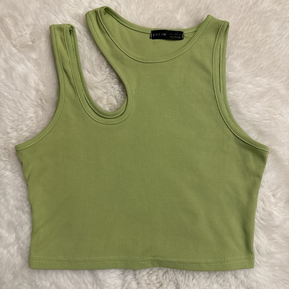 ✨Cutout Ribbed Crop Top✨ - Picture 2 of 2